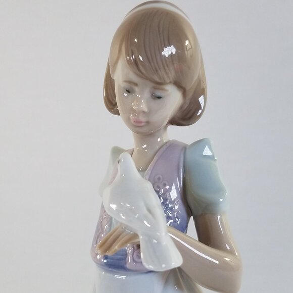 LLadro 7611 Summer Stroll Figurine 9" Girl Cat Dove Porcelain Retired Mint - Picture 11 of 14